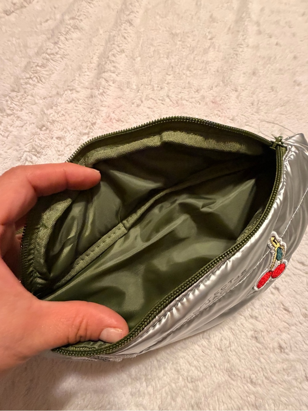 Perfect Marc Jacob Silver Puffer Belt Bag with Olive Strap - Picture 4 of 5